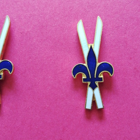 Vintage Quebec ski lapel pin - Picture 3 of 6